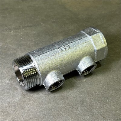 Коллектор 1 1/4" (ВР-НР) с 2 отв. 1/2" ВР (межосев. 50 мм) 879681