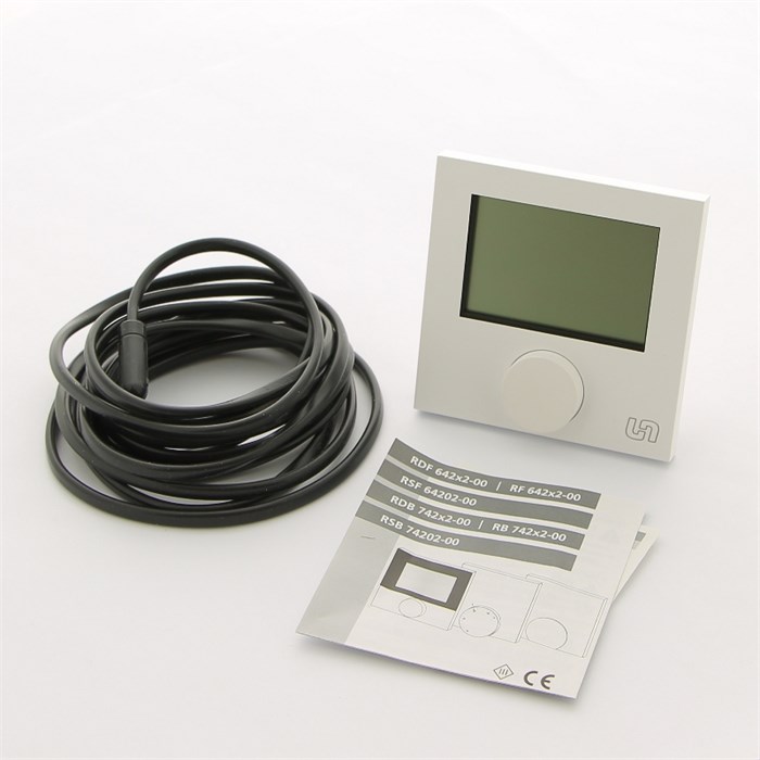 Радиотермостат комнатный электронный с дисплеем, выносным датчиком 874368